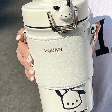 Pochacco Aesthetic, Sanrio Water Bottle, Aesthetic Water Bottle, Aesthetic Water, Cute Water Bottles, Cute Stationary, Cute Cups, Cute Aesthetic, Beige Aesthetic