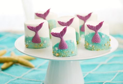 My Favorite Mermaid Themed Treat & Food Recipes Mermaid Cake Pops, Decorated Marshmallows, Mermaid Party Ideas, Mermaid Party Food, Mermaid Cookies, Sea Party Ideas, Mermaid Cupcakes, Mermaid Diy, Magic Cake