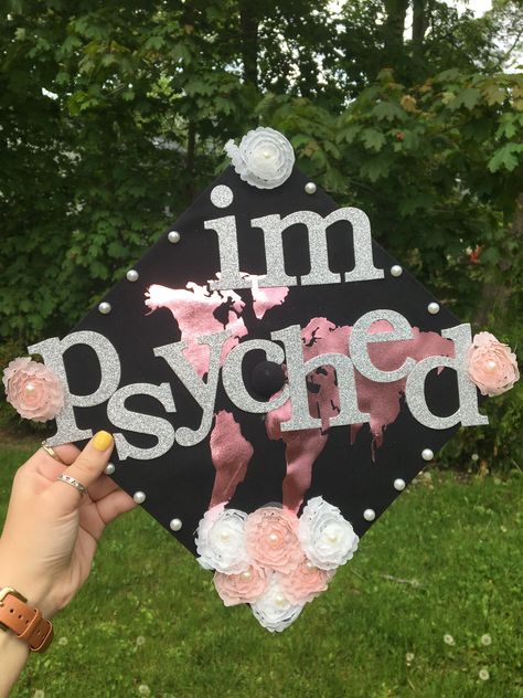 College graduation cap for psychology majors saying “I’m psyched” with a map of the world in the background. Perfect for high school graduation caps also for psychology majors. Masters Psychology Graduation Cap, Ba Psychology Graduation Cap, Cap Decoration Graduation College Psychology, Bachelors Psychology Graduation Cap, Ba In Psychology Grad Cap, College Graduation Picture Ideas, Psychology Graduation Cap, Psychology Graduation, Graduation Picture Ideas