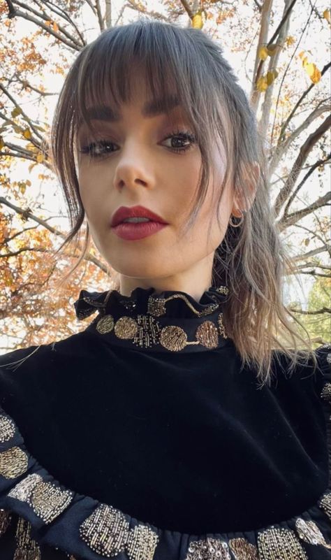 Paris Haircut, Shelley Conn, Lily Collins Short Hair, Bangs Inspo, Lily Collins Hair, Bangs Haircut, Mushroom Hair, Morning Hair, Beautiful Lips