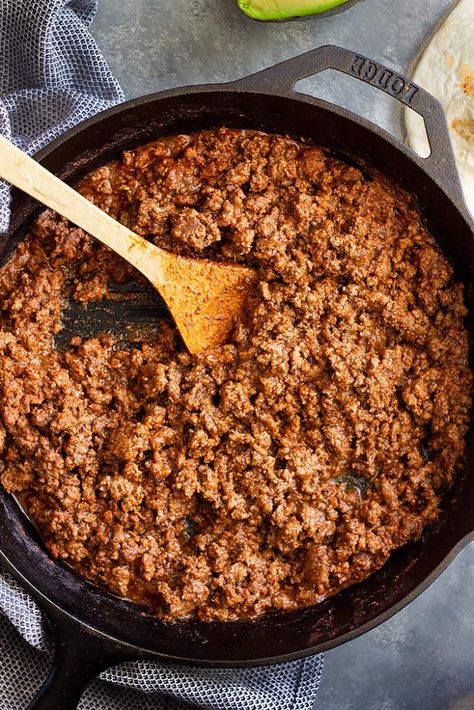 Homemade Ground Beef Taco Meat -a great taco meat recipe that can be made with beef, turkey, or ground chicken. Quick and easy and perfect for tacos, burritos, or nachos! Barrio Tacos, Best Taco Meat Recipe, Ground Beef Taco Meat, Beef Taco Meat, Taco Recipes Ground Beef, Ground Beef Taco Seasoning, Beef Taco Seasoning, Ground Beef Taco, Beef Tacos Recipes