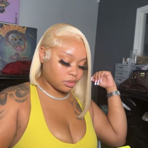 Blonde Bob Side Part Black Women, 613 Styles, Side Part Blonde Bob, Sidepart Bob, Blonde Bob Black Women, Graduation Hair, Bob Weave, Hype Hair, Color Wigs