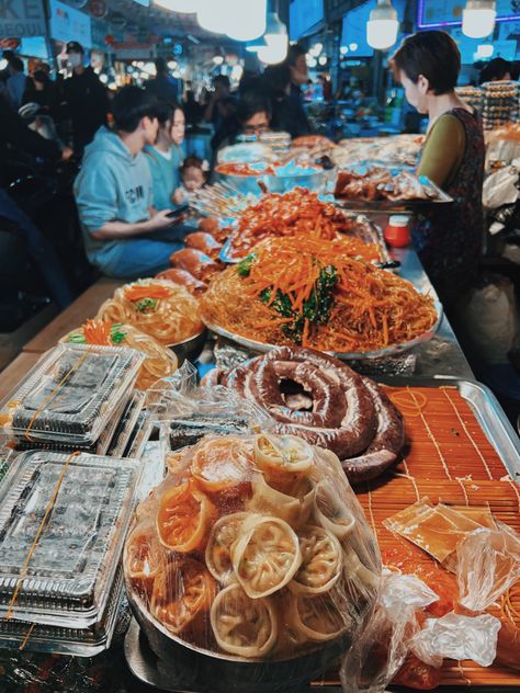 #Gwangjang Market 광장시장 #Gwangjang Market #Gwangjang #광장시장 #aesthetically pleasing #aestheitcs #korea travel #south korea #photography #beautiful photos #photoart #instadaily #korea #photooftheday #Seoul #seoul city #seoulkorea #seoul travel #korean streetfood #street food #korean food Gwangjang Market Street Food, Gwangjang Market, Korea Photography, Gangnam Seoul, South Korea Photography, Seoul Korea Travel, Travel South Korea, Seoul City, Street Food Market