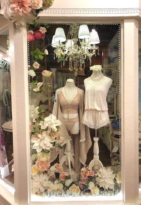 Vintage Visual Merchandising, Spring Boutique Window Displays, Boutique Window Display Shop Fronts, Spring Window Display Ideas Store Fronts, Dress Display Ideas, Bridal Shower Display, Bridal Shop Ideas, Boutique Window Displays, Shop Curtains