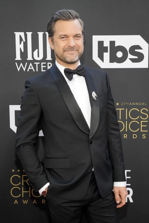 Joshua Jackson and Jodie Turner-Smith at the Critics' Choice | POPSUGAR Celebrity Josh Jackson, Joshua Jackson, Fashion Jackson, Entertainment Tonight, On The Red Carpet, Choice Awards, Jared Leto, Celebrity Entertainment, The Men