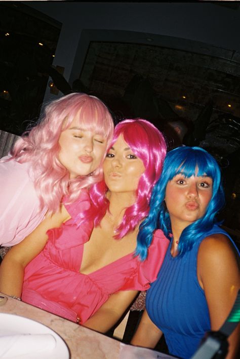 Bachelorette Party Wig Theme, Pink Wig, blue Wig, Bach Party Inspo, Bachalorette Night Out, Girls Night Out Party On Film, I Gotta Feeling, Theme Pink, Party Wig, Wig Party, Blue Wig, Party Inspo, Pink Wig, Bach Party