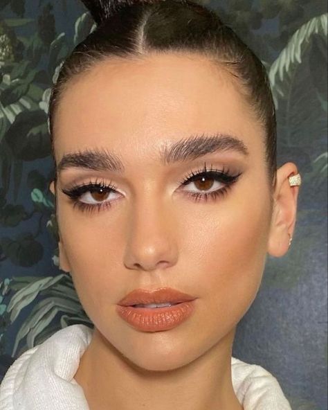 dua lipa arg’s Instagram profile post: “dua lipa sres [#viral]” Powerful Women Makeup Looks, Dua Lipa Eye Makeup, Dua Lipa Makeup Looks, Attractive Makeup Looks, Cocktail Party Makeup, Dua Lipa Makeup, Makeup Products For Beginners, Coral Makeup, Ball Makeup