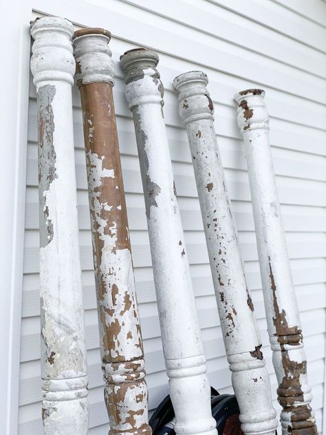 Diy Floor Candle Holders Tall, Old Porch Posts Repurposed, Old Porch Post Ideas Repurposed, Wooden Spindle Crafts, Diy Wood Candlesticks, Porch Post Ideas, Diy Candlesticks, Table Leg Candle Holder, Dollar Store Candlesticks