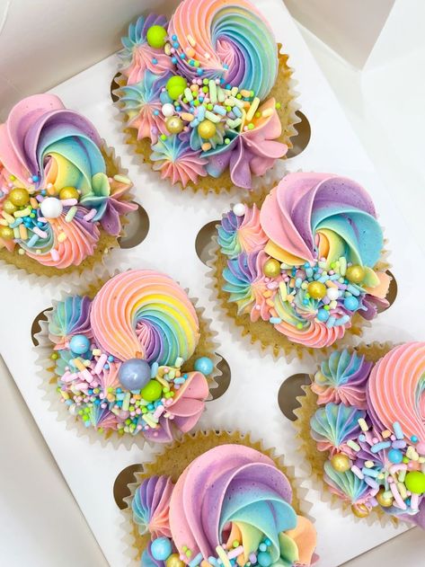 Caticorn Cupcakes, Unicorn Cupcakes Ideas, Rainbow Cupcakes Ideas, Pastel Rainbow Cupcakes, Caticorn Cake, Rainbow Unicorn Cupcakes, Birthday Cake Rainbow, Girl Birthday Cupcakes, Cake Rainbow