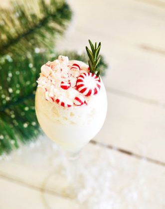 Casamigos Frostbite cocktail recipe Casamigos Cocktails, Bar Tender, White Chocolate Liqueur, Winter Cocktails Recipes, Chocolate Liqueur, Winter Cocktails, Holiday Cocktail Recipe, Christmas Cocktails, Christmas Cocktails Recipes