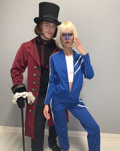 Teen Couple Costumes, Couple Costumes For Halloween, Willy Wonka Costume, Purim Costumes, Teen Couple, Halloweenský Makeup, Halloween Costumes For Teens Girls, Clever Halloween, Costumes For Halloween