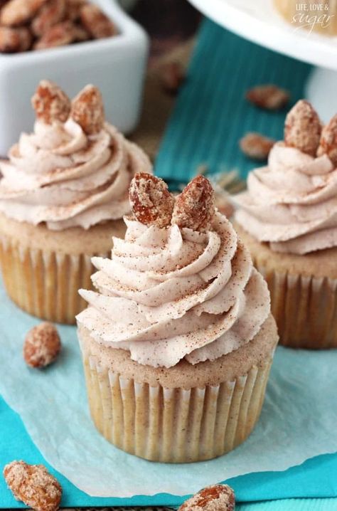 Cinnamon Sugar Almonds, Cinnamon Cupcakes, Almond Cupcakes, Savory Cakes, Swirl Cupcakes, Cinnamon Almonds, Sweet Cupcakes, Almond Flavor, Cupcake Cake