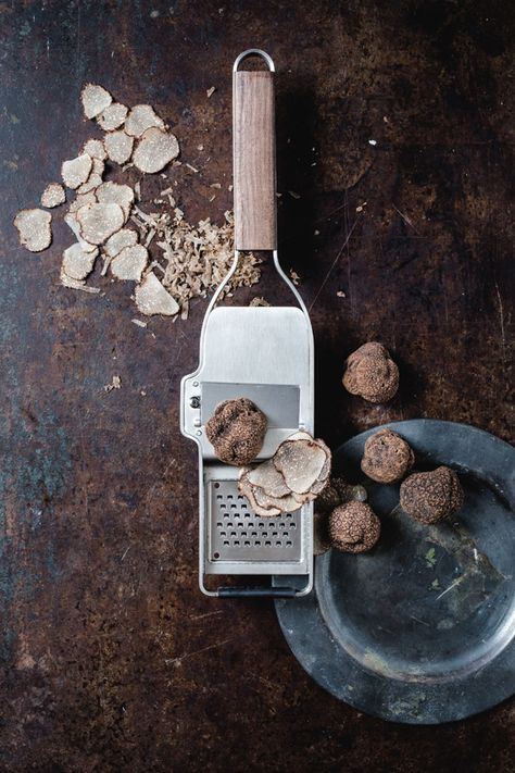 Truffle Tool 2in1 Slicer & Grater :: Microplane Kitchen Kit, Gourmet Cooking, Red Dot Design, Home Baking, Radishes, Unique Materials, Wood Handle, Truffles, Garlic