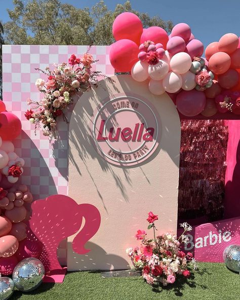 c r e a t e & i n f l a t e on Instagram: "whose ready for B A R B I E || cause we are! Design & Coordination: @createandinflateevents Backdrop & Balloons: @createandinflateevents…" Barbie Backdrop, Backdrop Balloons, Barbie Theme Party, Barbie Box, Barbie Theme, Custom Signage, Barbie Party, Mini Table, Bounce House