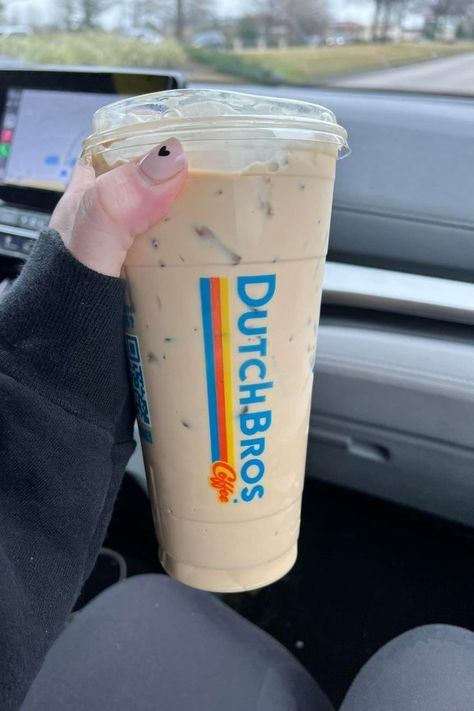 Dutch Bros Iced White Chocolate Annihilator Best Dutch Bros Drinks, Dutch Brothers, Dutch Bros Drinks, Drinks To Try, Iced Coffee Drinks, Starbucks Coffee Drinks, White Chocolate Macadamia, Chocolate Macadamia, Dutch Bros