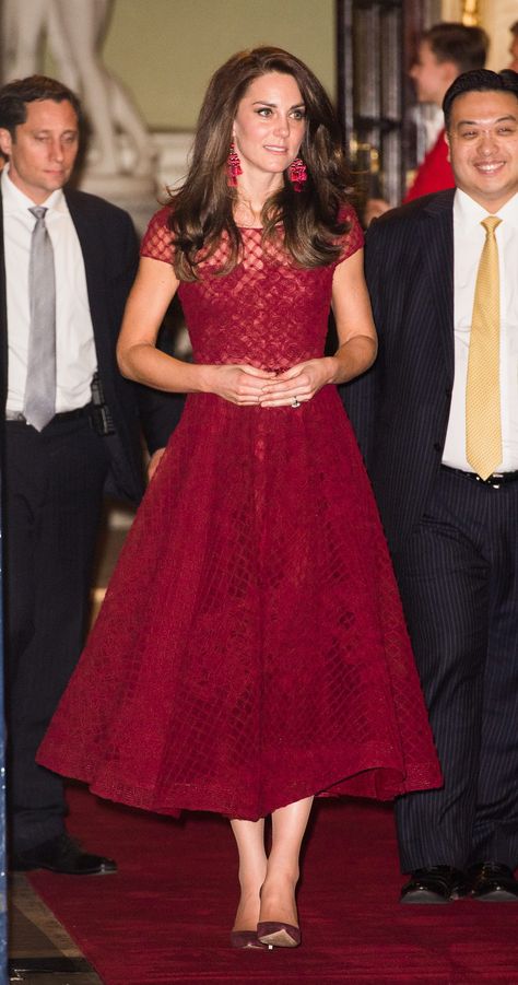 Frogmore House, Maroon Heels, Eugenie Wedding, Düşes Kate, Princesse Kate Middleton, Jenny Packham Dresses, Looks Kate Middleton, Duchesse Catherine, Kate And Pippa