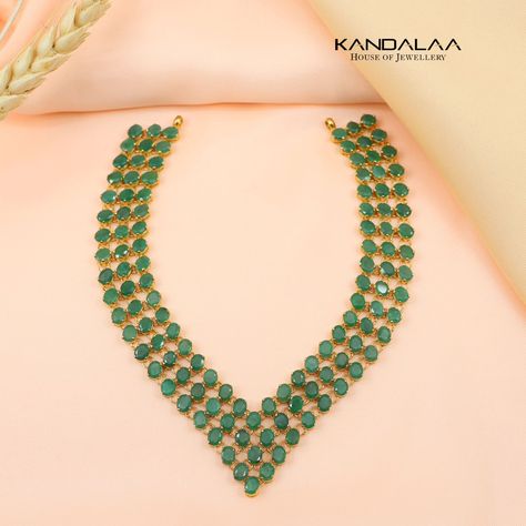 Ruby & Emerald Necklaces Traditional Emerald Necklace For Gift, Emerald And Ruby Necklace, Rubies And Emeralds Necklace, Traditional Hand-set Emerald Necklace For Anniversary, Ruby And Emerald Necklace Indian, Mehndi Designs Bridal Hands, Gold Necklace Indian, Gold Necklace Set, Garnet Jewelry