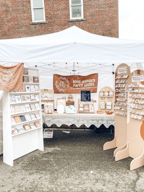 Saturday Market Booth Ideas, Farmers Market Craft Display, Craft Show Banner Ideas Booth Displays, Pegboard Sticker Display, Sticker Display For Craft Show, Fall Market Display, Diy Business Banner Craft Booths, Arch Pegboard Display, Portable Craft Show Display