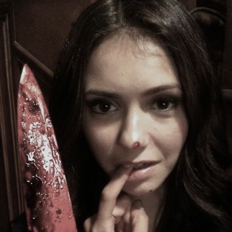 Elena Gilbert, The Vampire Diaries, Nina Dobrev, The Vampire, Vampire Diaries, Simple Way, To Sell, Buy And Sell, Closet