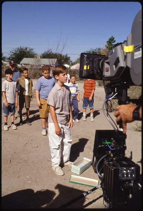 Setting up the shot with the kids from “The Sandlot.” ©2014 FOX All Rights Reserved Yeah Yeah Sandlot, Sandlot Cast, Sandlot Costume, Sandlot 3, The Sandlot Kids, Sandlot Benny, Benny The Jet Rodriguez, Mike Vitar, Sandlot