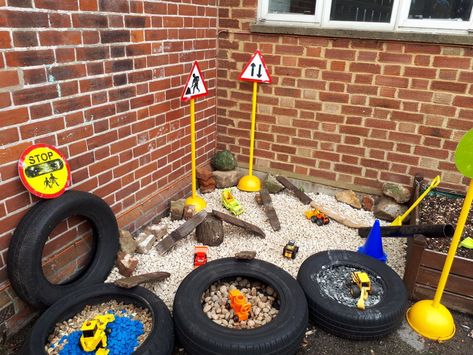 EYFS construction area outdoors. Nursery Construction Area Ideas, Den Building Eyfs Outdoor Play, Eyfs Outside Area Ideas, Outside Eyfs Ideas, Outdoor Play Eyfs, Year 1 Outdoor Provision, Outdoor Construction Play Area, Eyfs Outside Area, Construction Area Early Years Outdoor