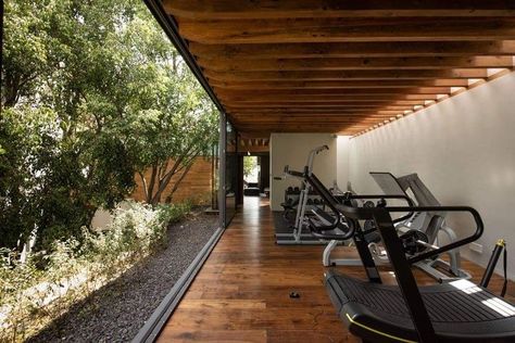 Gym Paint Ideas, Home Gym Paint Ideas, Patio Gym, Gym Architecture, Dream Gym, House Gym, Indoor Gym, Gym Room At Home, Gym At Home