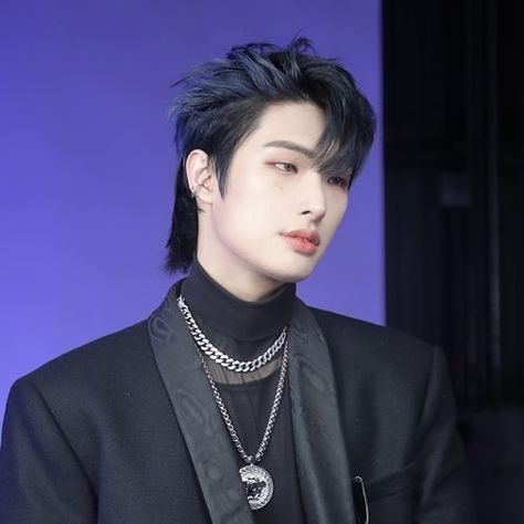 Mingi Black Hair, Princess Character, Ateez Mingi, Song Mingi, Song Min-gi, Blue Highlights, Hair Icon, Taehyung Photoshoot