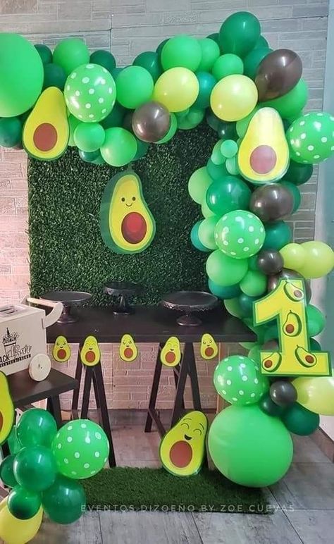 Avocado Art, Avocado Baby, Cute Avocado, Diy Crafts To Do, Party In A Box, Paper Crafts Diy Kids, Diy Party Decorations, Diy Birthday, Bday Party