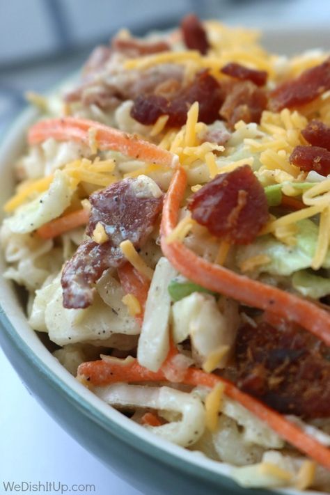 Loaded coleslaw in a bowl Coleslaw With Bacon, Keto Cole Slaw, Macaroni Salads, Vinegar Coleslaw, Cabbage And Carrots, Bunny Food, Shredded Bbq Chicken, Keto Side, Potluck Party