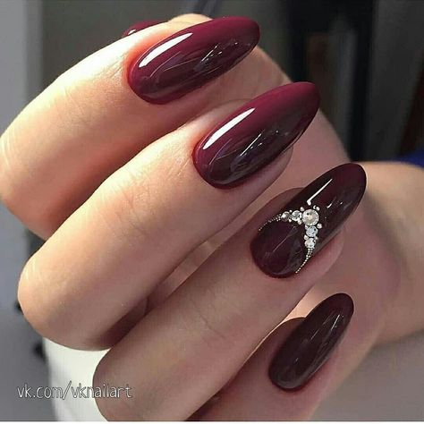 Maroon Nail, Nails Burgundy, Burgundy Nail Designs, Deep Red Nails, Nail Desi, Wine Nails, Red Acrylic Nails, Classy Nail Designs, Holiday Nail Art