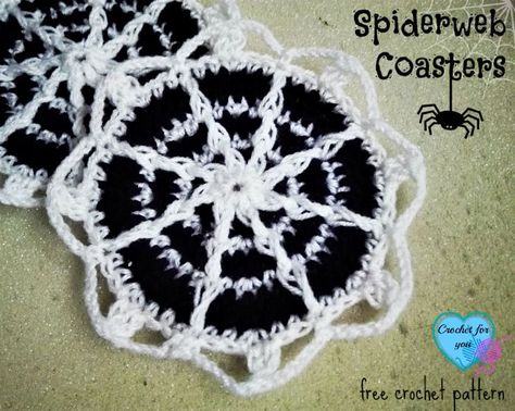 Halloween is just around the corner. Have a little fun and decorate your table with these crochet spiderweb coasters. Crochet Spiderweb, Crocheted Coasters, Crochet Placemats, Web Patterns, Crochet Coaster Pattern, Halloween Crochet Patterns, All Free Crochet, Crochet Fall, Holiday Crochet