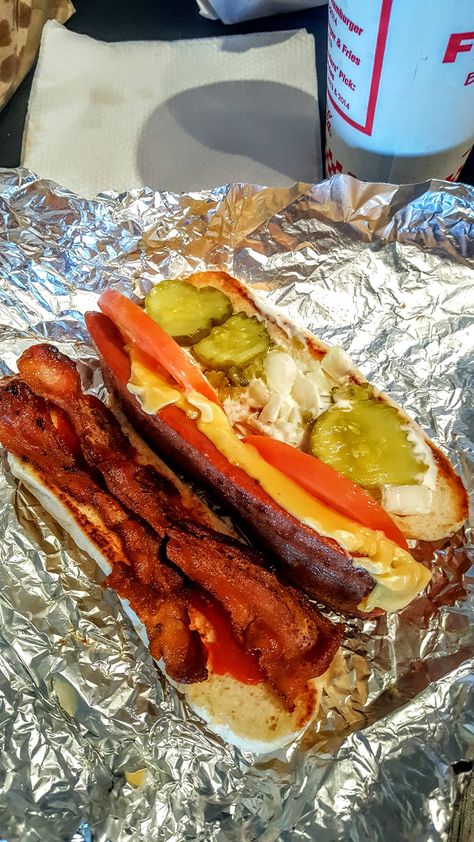 Bacon cheddar Hotdog from Five Guy's [I ate] #TTDD#TheThingsDadsDo Five Guys Hotdogs, Five Guys, Bacon Cheddar, Food Images, Food Cooking, Tummy Time, Guilty Pleasures, The Hub, Recipes Food