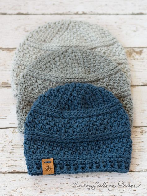 The Simple Seed Stitch Beanie was designed by by Kirsten Holloway. This beanie is crocheted with Medium Weight Yarn [4] and a 5.5 mm (I) hook. The hat is available in sizes Child, Adult Small, Medium, Large and Extra Large. Beanie Diy, Mens Crochet Beanie, Crochet Mens Hat, Crochet Hat For Women, Hat Patterns Free, Crochet Hat Free, Crochet Beanie Hat, Crochet Beanie Pattern, Crochet Mittens