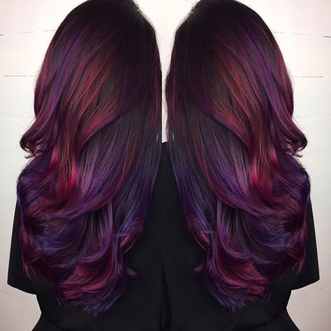 Dark Brown Hair with Purple and Deep Red Highlights Pelo Color Borgoña, Hair Color Purple, Ombre Hair Color, Cool Hair Color, Great Hair, Ombre Hair, Purple Hair, Gorgeous Hair, Color Ideas