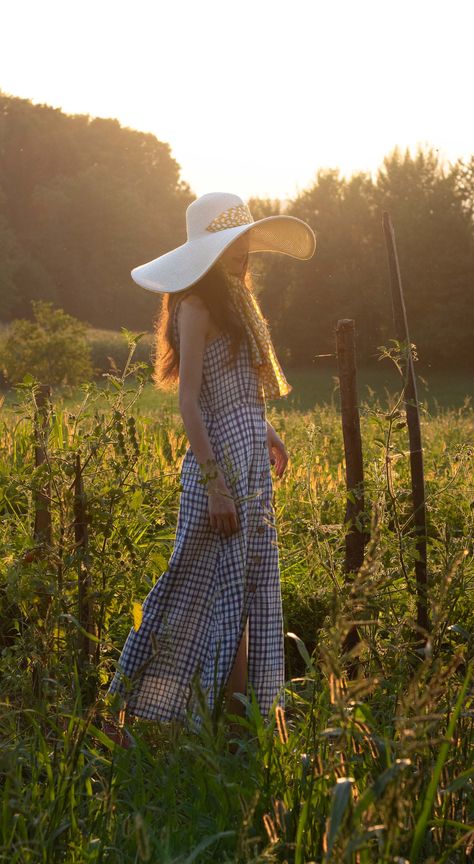 Fashion Blogger Veronika Lipar of Brunette from Wall Street how to wear garden dress for gardening in summer #outfitidea #gardenoutfit #homedress Sunhat Outfit, Garden Clothes, Garden Outfit, Plant Vegetables, Summer Staycation, Blue Plaid Dress, 2024 Outfits, Summer Trends Outfits, Resort Fashion