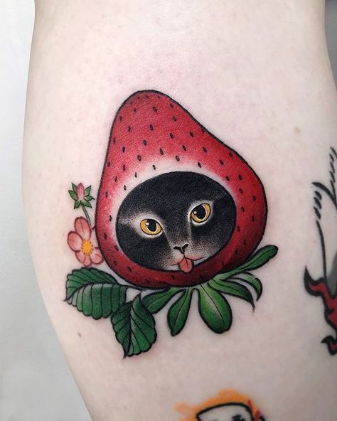 Cat with Strawberry tattoo done for Lily 🍓🍓thank you so much #cattattoo Tattoos Masculinas, Aesthetic Tattoo Ideas, Strawberry Tattoo, 4 Tattoo, Tatuaje A Color, Time Tattoos, Aesthetic Tattoo, Skin Art, Creative Tattoos