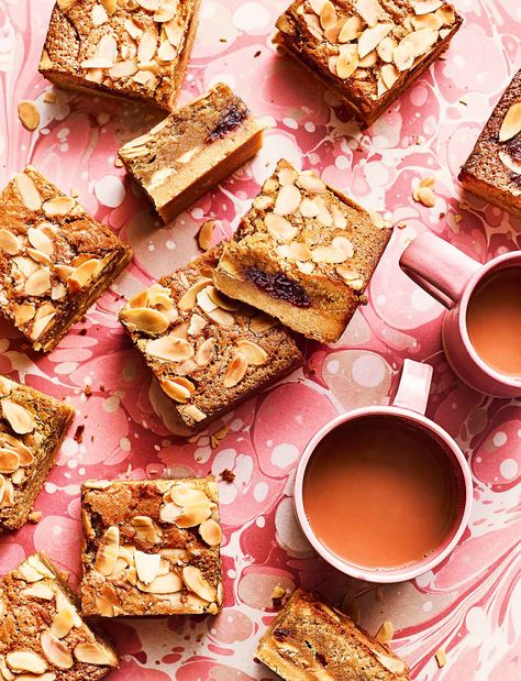 Buttery shortbread is topped with a fudgy blondie mix swirled with the classic flavours of a Bakewell tart Bakewell Blondies, Wimbledon Recipes, Magazine Recipe, Gooey Cookies, Buttery Shortbread, Bakewell Tart, Small Cakes, Blondies Recipe, Double Chocolate Cookies