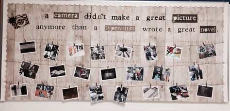 Photography bulletin board Timeline Bulletin Board, Photography Classroom, Teaching Yearbook, American History Classroom, Photography Display, Art Bulletin Boards, Art Room Posters, History Infographic, Classroom Planning