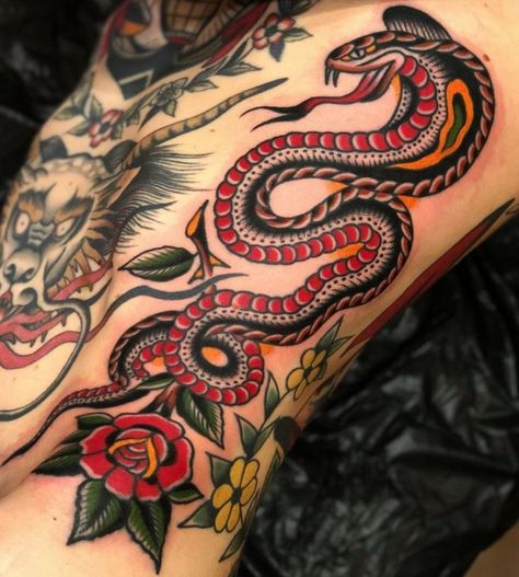 Snake And Dagger Tattoo, Traditional Dagger Tattoo, Traditional Snake Tattoo, Cobra Tattoo, Traditional Tattoo Inspiration, Neotraditional Tattoo, Traditional Style Tattoo, Knife Tattoo, Traditional Tattoo Sleeve