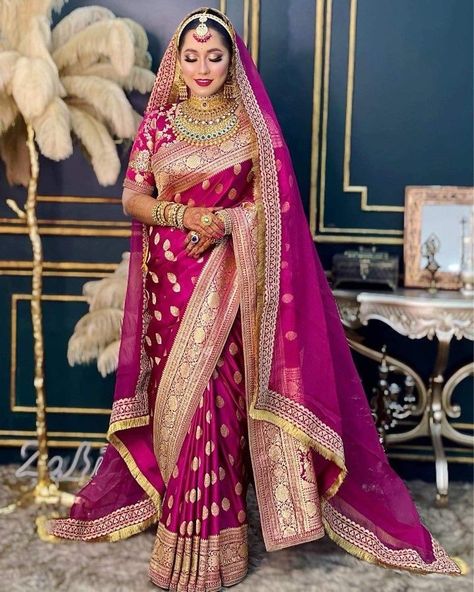 Banarasi Shalu Saree For Bride, Western Sarees, Reception Saree Look, Indian Reception Outfit, Cradle Decoration, Lehenga Ideas, Red Saree Wedding, Sarees Design, Balloons Photography