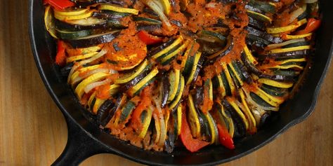 Simple Cast Iron Skillet Ratatouille Skillet Ratatouille, Chicken Cast Iron Skillet, Cast Iron Skillet Cooking, Ratatouille Recipe, Cast Iron Skillet Recipes, Food Crush, Skillet Chicken, Cast Iron Cooking, January 29