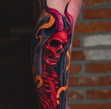 Camoz Otto Tattoo, Tato Realis, Gotik Tattoo, Feminine Skull Tattoos, Neotraditional Tattoo, Feminine Tattoo Sleeves, Skull Sleeve Tattoos, Devil Tattoo, Demon Tattoo