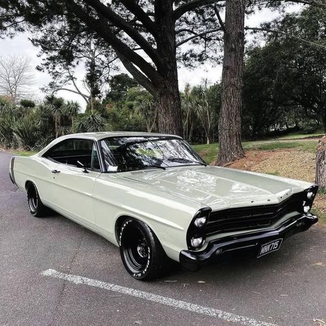 Old Muscle Cars, Custom Muscle Cars, Ford Galaxie, Classy Cars, Pretty Cars, Classic Cars Trucks, Classic Cars Muscle, Cute Cars