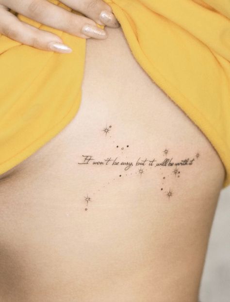 Simple Hand Tattoos, Girl Shoulder Tattoos, Matching Friend Tattoos, Freedom Tattoos, Rib Tattoos For Women, Bookish Tattoos, Palm Tattoos, Planet Tattoos, Pretty Tattoos For Women