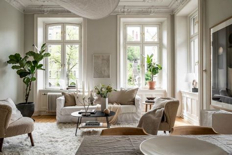 Charming Scandinavian Apartment Interior Decorated In Earth Tones | Decoholic Classic Apartment, Scandinavian Apartment, Open Living Room, Interiors Online, Living Room Scandinavian, Scandinavian Interior Design, Scandinavian Living, Gothenburg, Living Room Makeover