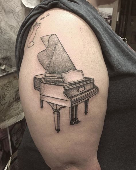 Piano Tattoos, New Orleans Tattoo, Piano Tattoo, Grand Piano, Fun Time, Armband Tattoo, Tattoo Ideas Design, Angel Tattoo Men, Body Tattoos