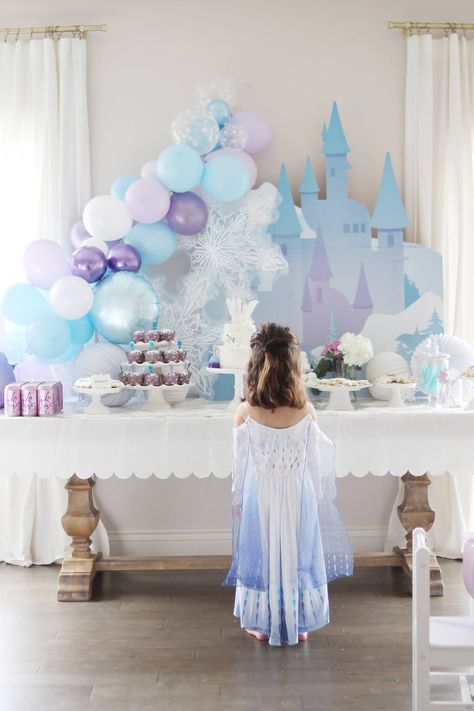 Frozen 3rd Birthday, Frozen Birthday Party Decorations, Elsa Birthday Party, Frozen Bday Party, Frozen Party Decorations, Disney Frozen Birthday Party, Frozen Birthday Theme, Elsa Birthday, Disney Frozen Birthday