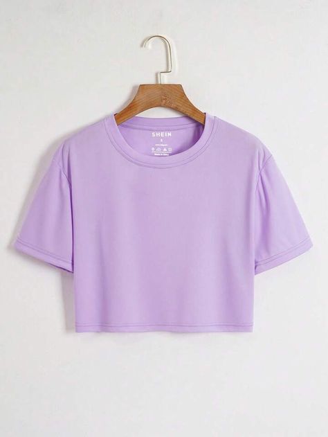 Cute Cropped Shirts, Cutesy Outfit, Blusas Crop Top, Cute Sweaters For Fall, Preppy Tops, Easy Trendy Outfits, Purple Shirt, Crop Top Outfits, Cute Crop Tops