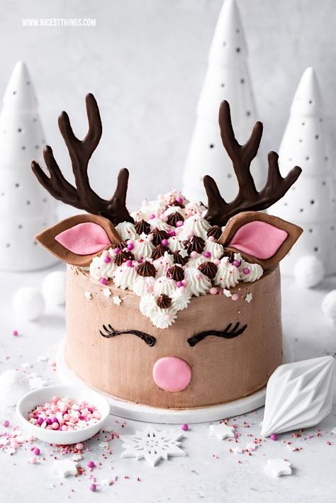 Nougat Cake, Deer Cake, Reindeer Cakes, Deer Cakes, Cookie Dough Cheesecake, Xmas Cake, Naked Cakes, Sweet Bakery, Cake Decorating Designs