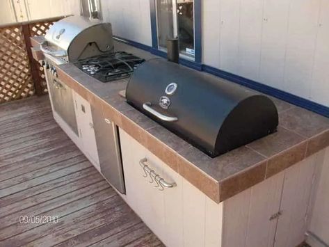 Kitchen Woodwork, Hardscape Ideas, Outdoor Grill Area, Yard Inspiration, Kitchens Ideas, Diy Bbq, Kitchen Design Diy, Outdoor Bbq Kitchen, Grill Area